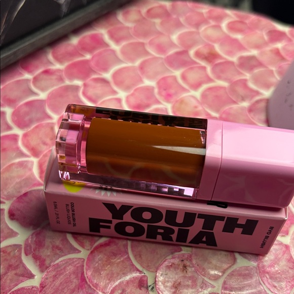 Youthforia Blush in Warm Brown - Picture 1 of 1